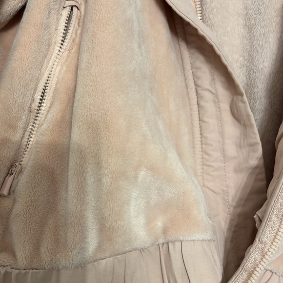 90 degree zip up - light pink. Velvety soft. Size L - Picture 3 of 3